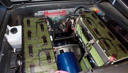 Delorean-DMC-12-electric-02