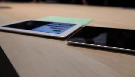 The New iPad vs iPad 2 side view