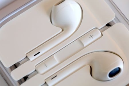 EarPod Pack Shot